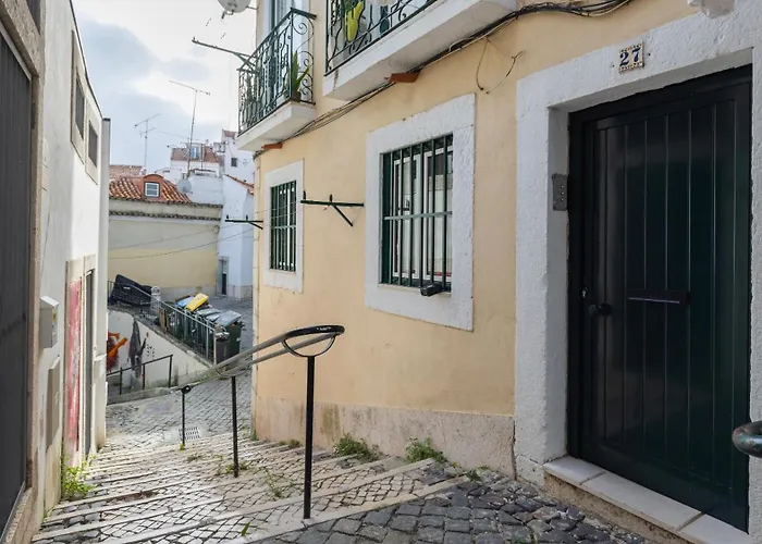 Cozy For Two By Lovelystay