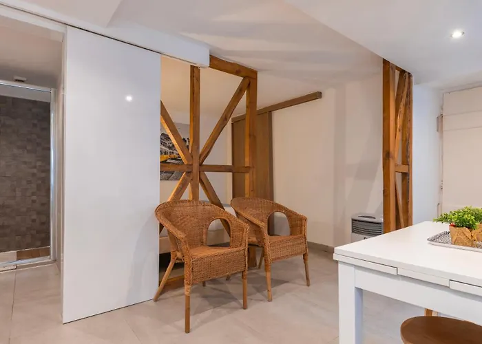 Διαμέρισμα Cozy For Two By Lovelystay